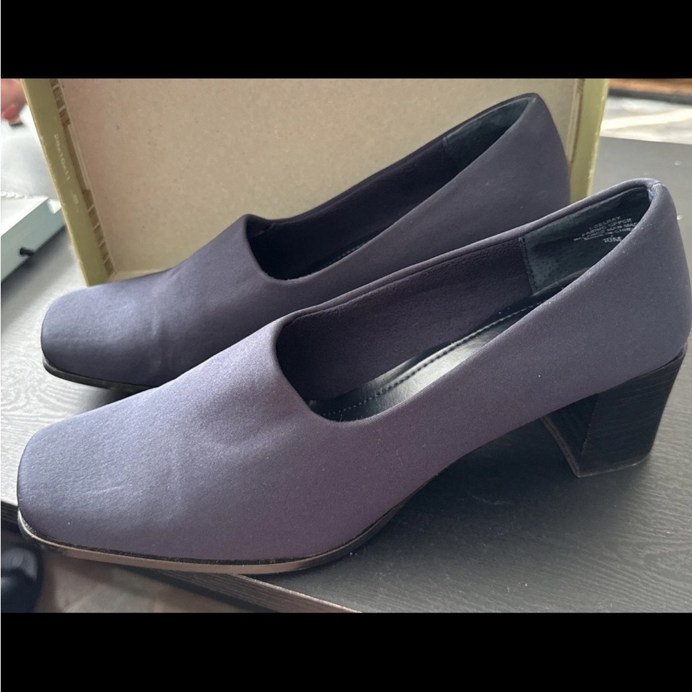 Easy Spirit Navy Block Heel Shoes Size 10 (Pre-Owned)